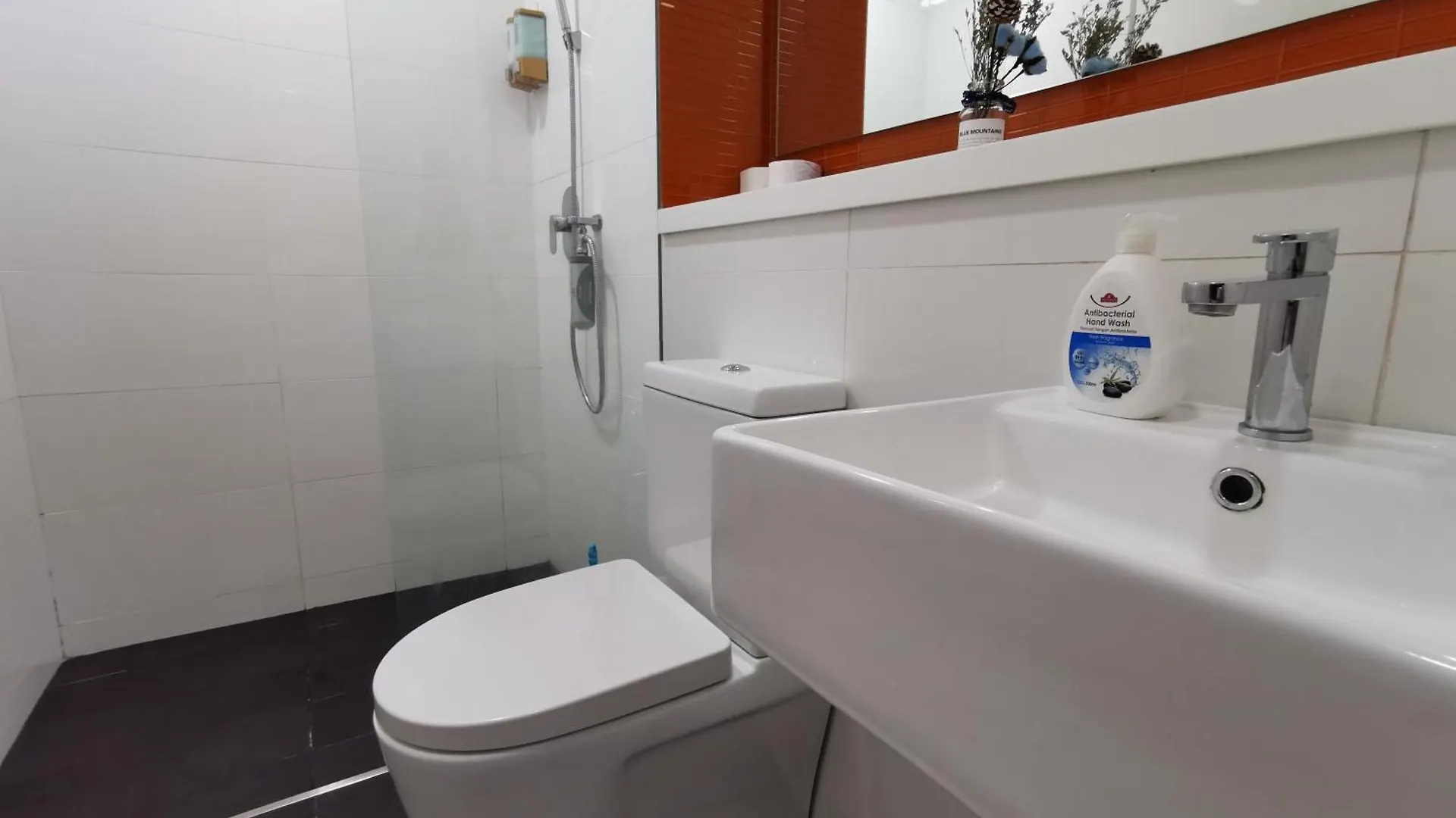 Mont Kiara Main Street Walking Distance Sunway 163 2Bedroom With Balcony 1-3Pax Apartman