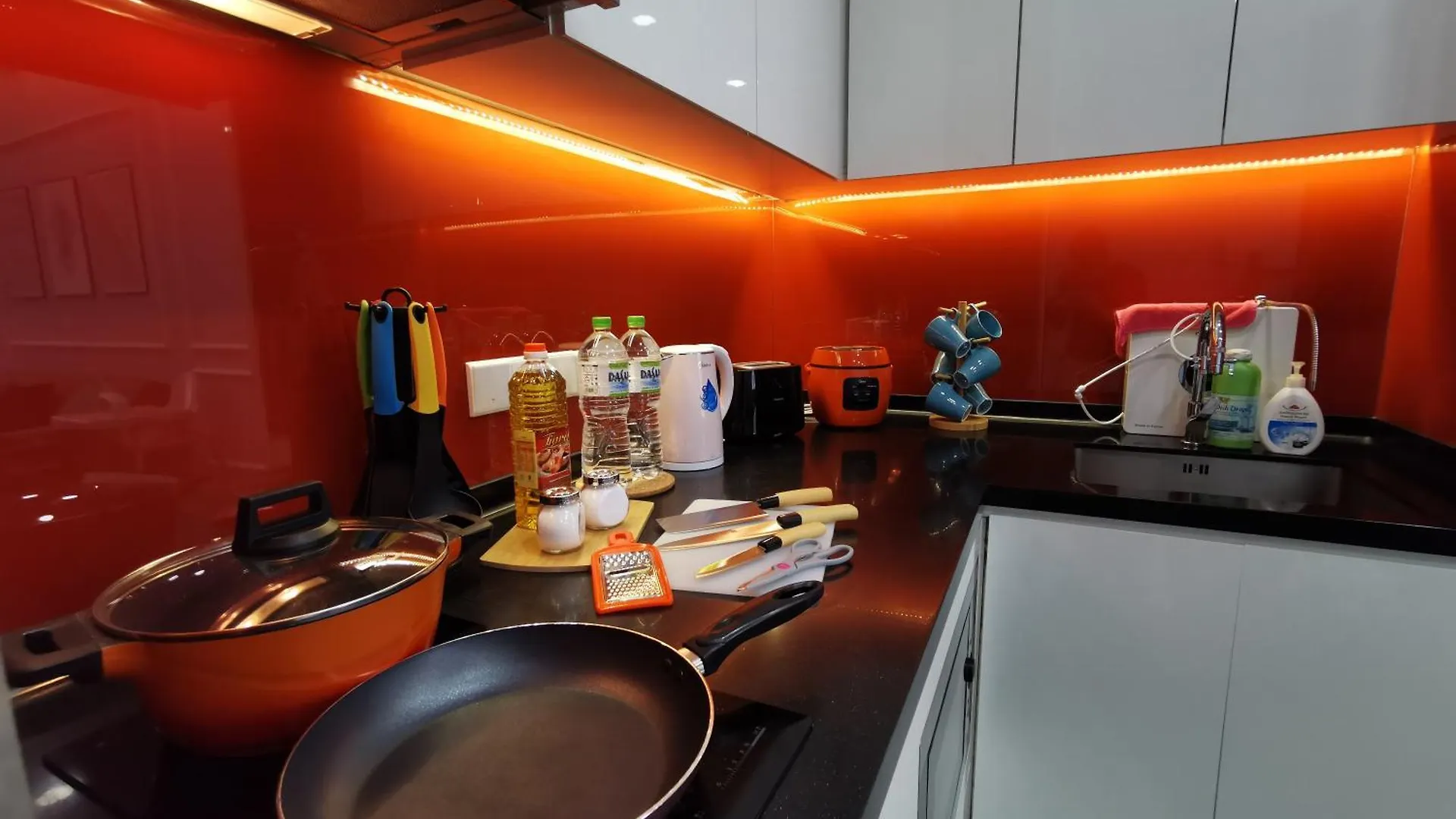 Apartman Mont Kiara Main Street Walking Distance Sunway 163 2Bedroom With Balcony 1-3Pax